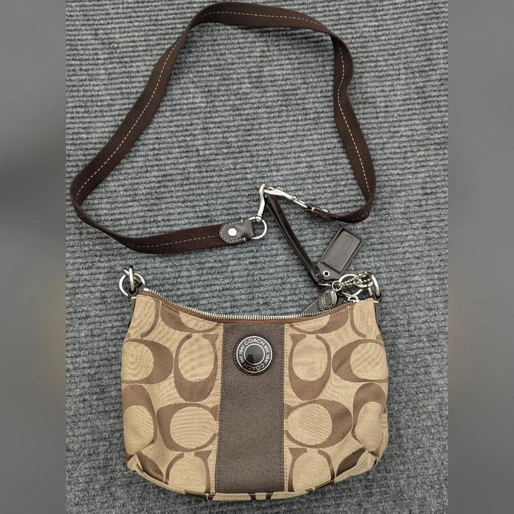 Classic COACH Purse BROWN MEDIUM CANVAS Handbag, Monochrome, Y2K, Classic, Clean